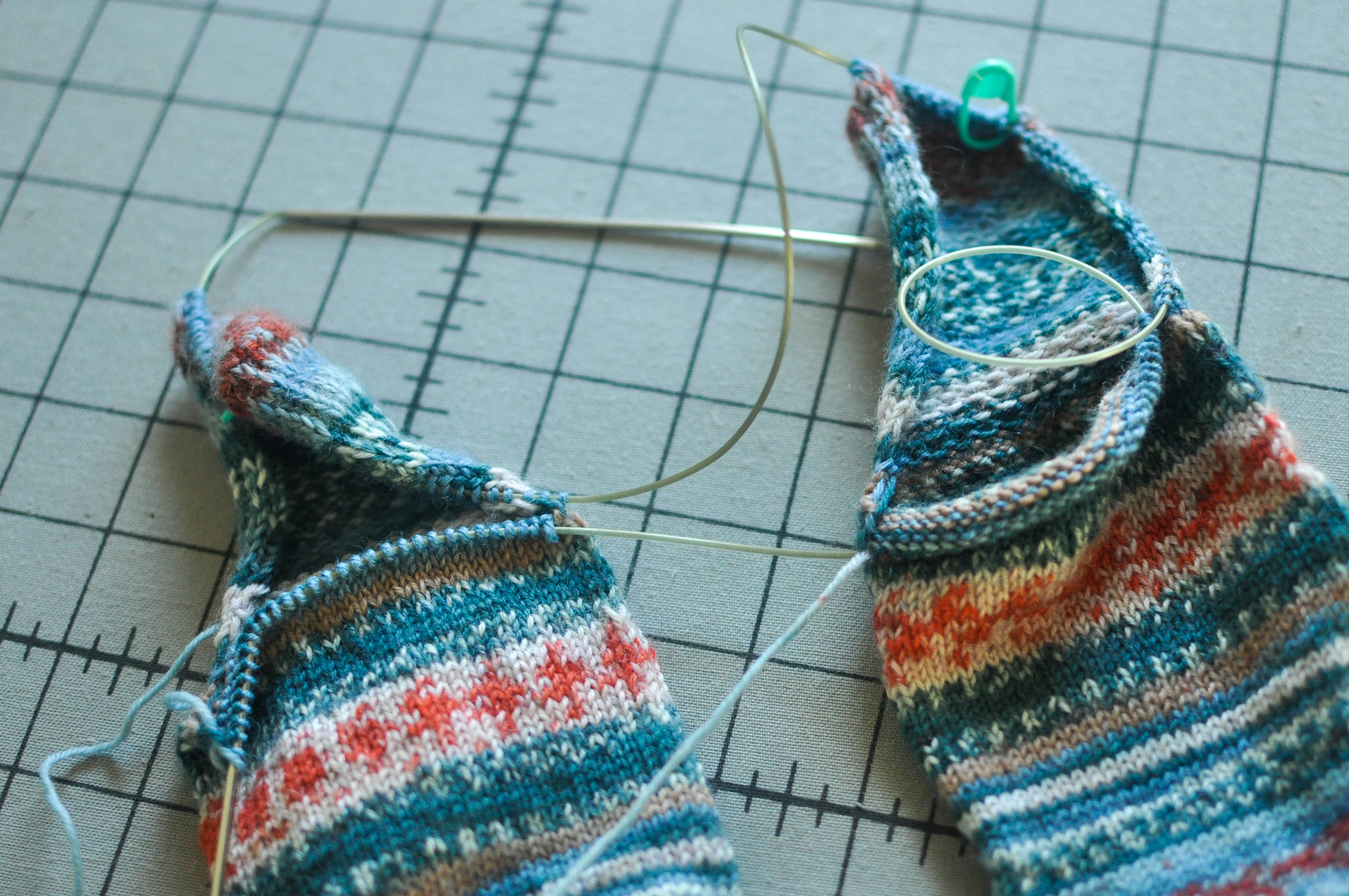 Curious Knitter: Jeny's Square Peg Heel